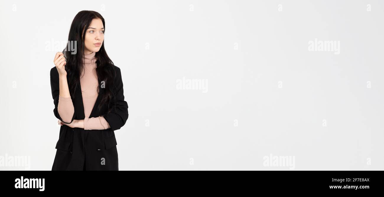 Donna d'affari, dipendente professionale, studio girato con copy space sfondo Foto Stock