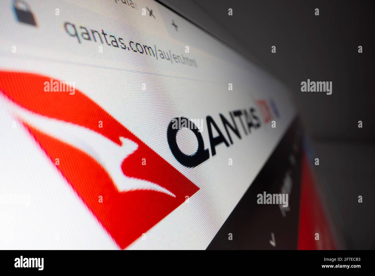 Visualizzazione ravvicinata del logo Qantas sul proprio sito Web Foto Stock