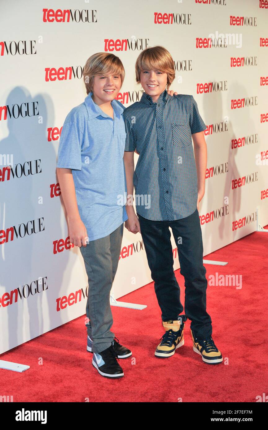 L'attore Cole Sprouse e Dylan Sprouse parteciperanno agli arrivi per il 6° party annuale Teen Vogue Young Hollywood al Los Angeles County Museum of Art il 18 settembre 2008 a Los Angeles, California. Creditit: Jared Milgrim Foto Stock