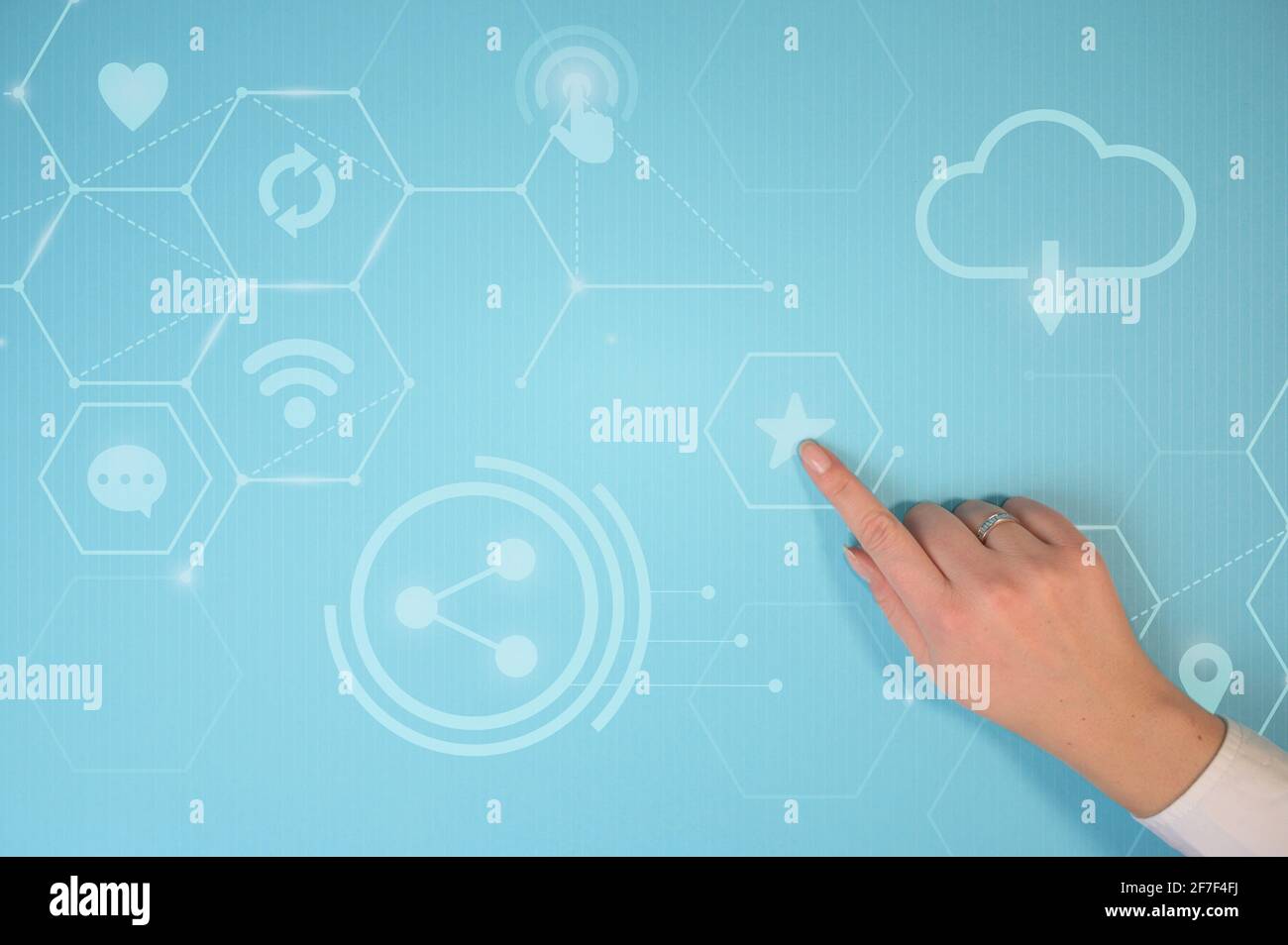 Concetto di tecnologia Internet cloud su sfondo blu Foto Stock