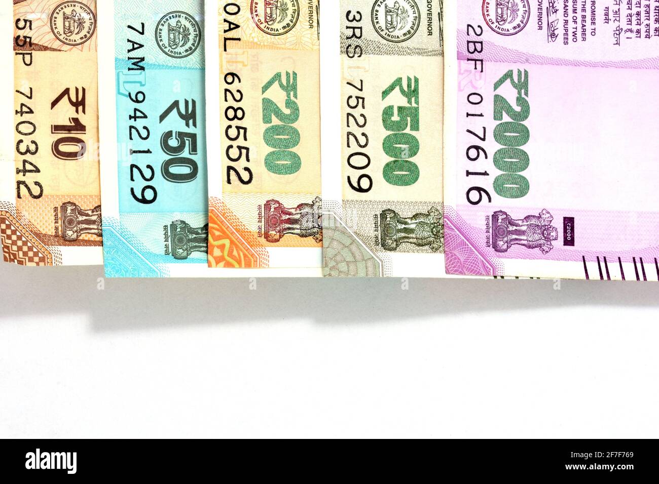 Nuova valuta indiana di 10, 500, 200, 50 e 2000 rupie note Foto Stock