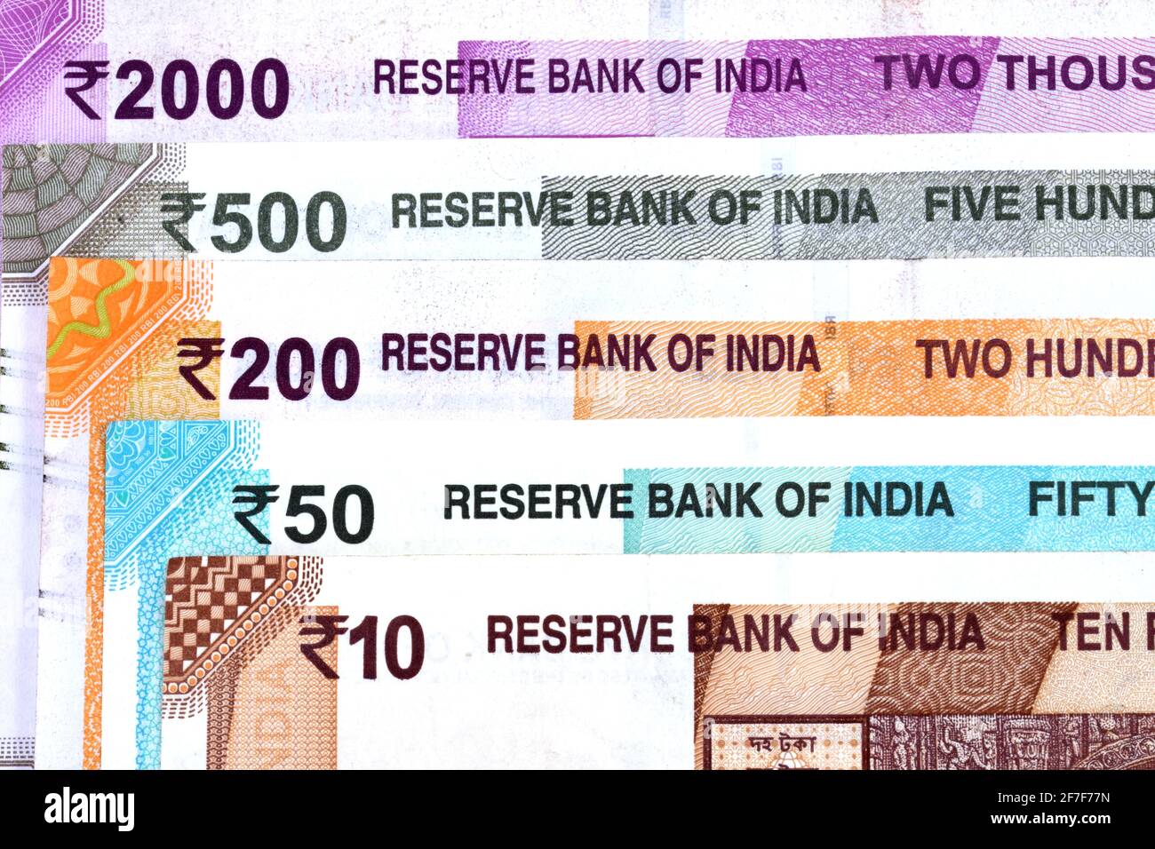 Nuova valuta indiana di 10, 500, 200, 50 e 2000 rupie note Foto Stock