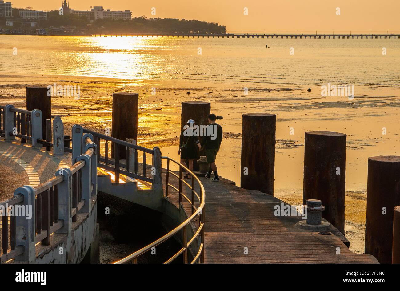 Tramonto, alba, mare e paesaggio urbano in Thailandia Sud-est asiatico Foto Stock