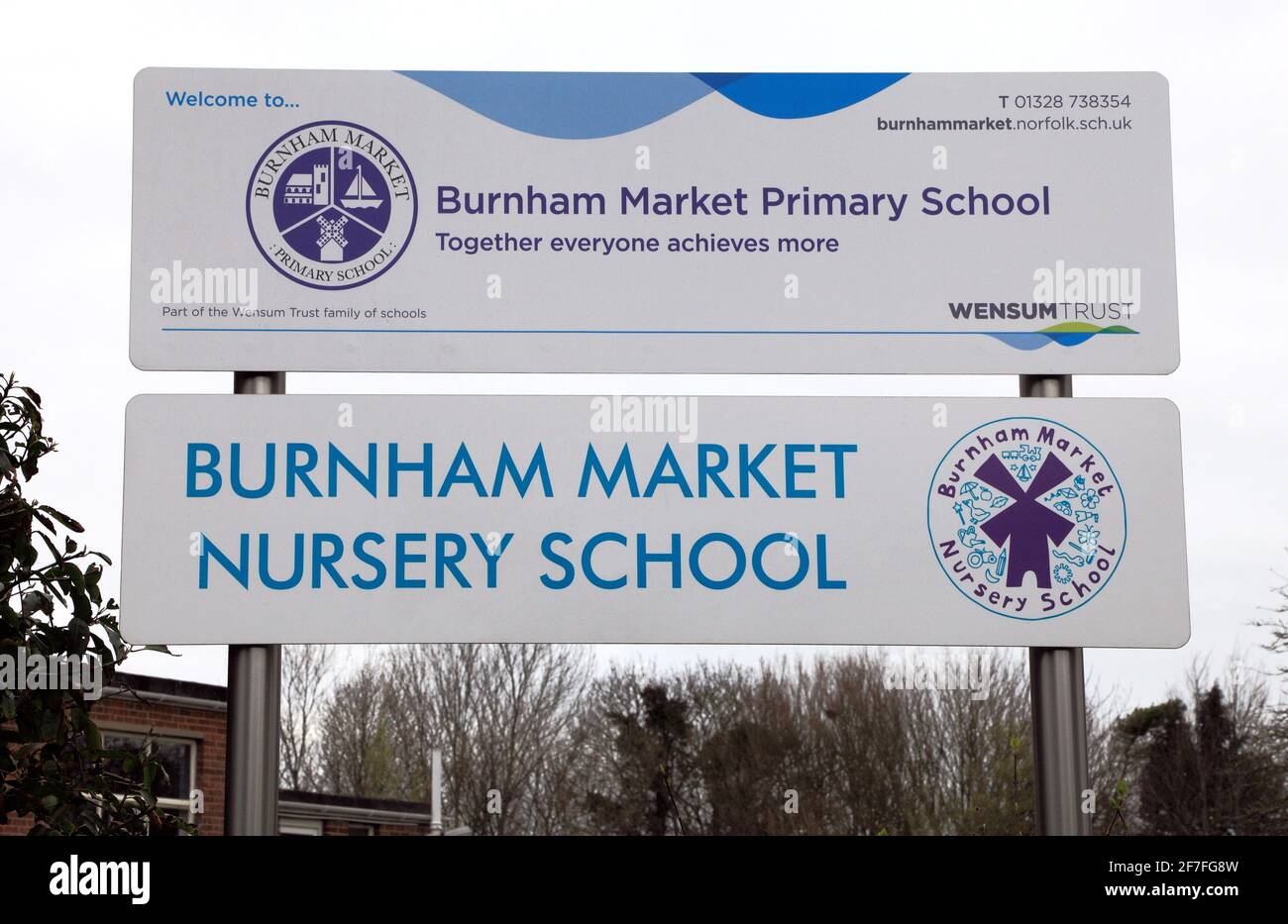 Burnham Market primaria e scuola materna, scuole, segno, Norfolk, Inghilterra Foto Stock