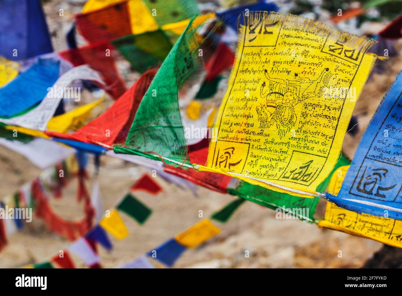 Buddismo tibetano preghiera bandiere lungta Foto Stock