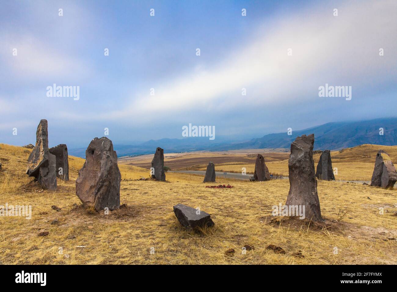 Armenia, Sisian, Zorats Karer anche conosciuto come Karahundj o Carahunge - che significa pietre parlanti, tombe antiche Foto Stock