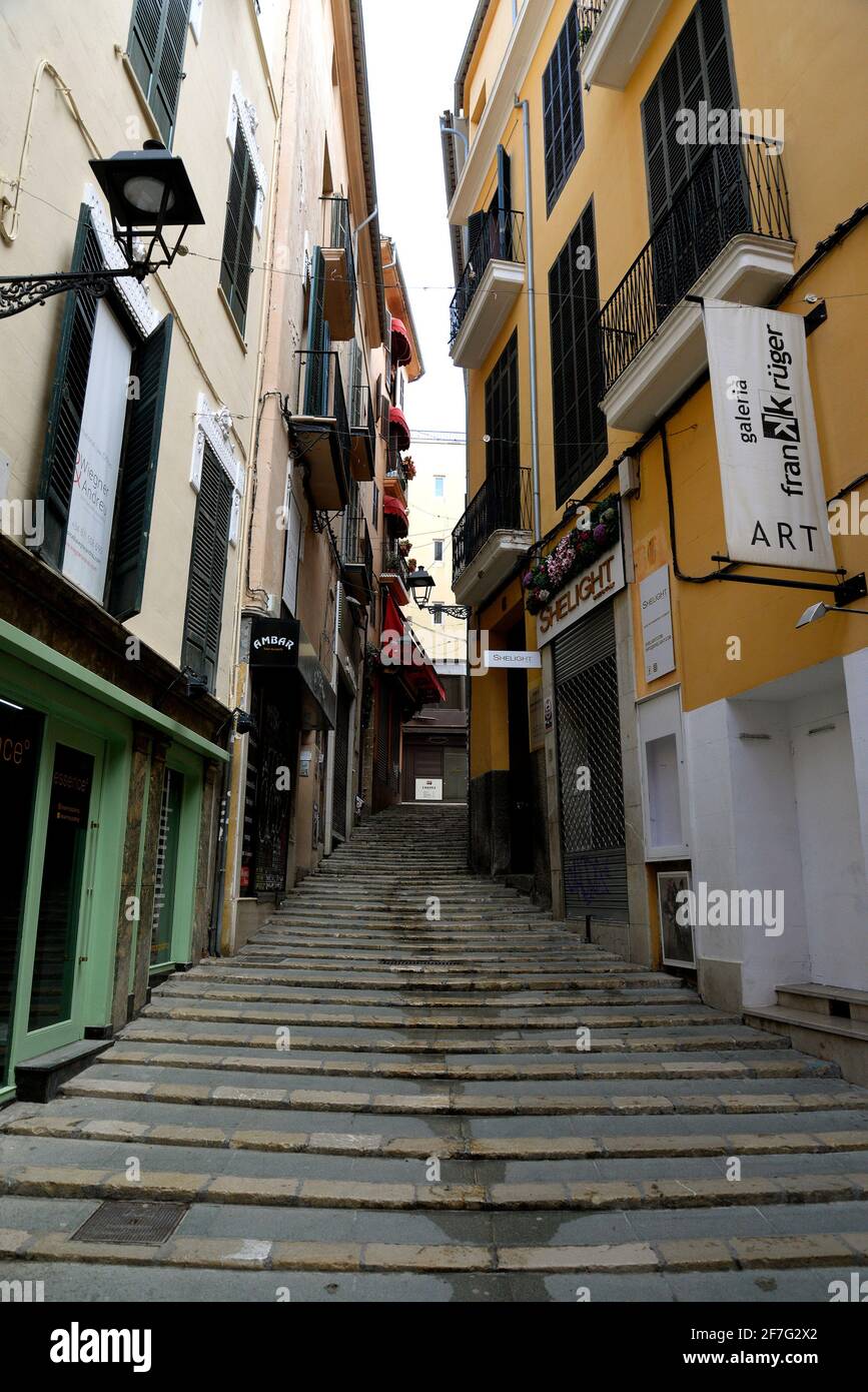 Palma di Maiorca città in Spagna, vuota di persone durante il periodo di reclusione decretato nel paese a causa della pandemia del covid-19 nel marzo 2020. Foto Stock
