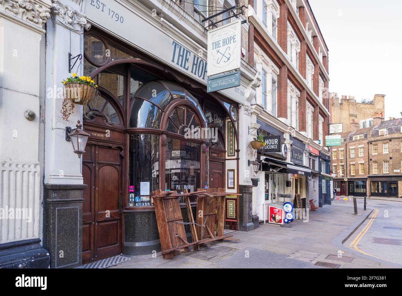 Esterno del pub Hope a Cowcross Street, Farringdon, Londra, Inghilterra, Regno Unito Foto Stock