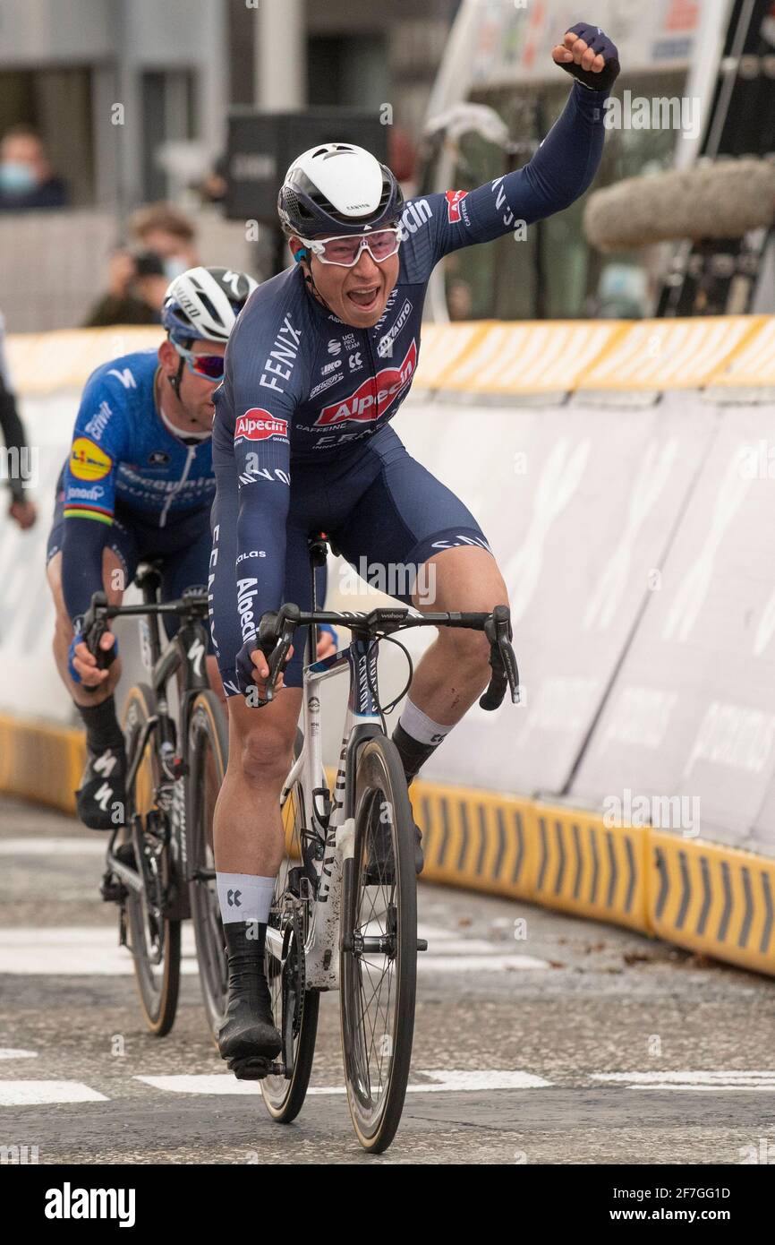 SCHOTEN, BELGIO - 7 APRILE: Jasper Philipsen del Team Alpecin Fenix e Belgio durante la 109a Scheldejs 2021 - Elite uomo il 7 aprile 2021 a Schoten, Belgio (Photo by (Photo by Jos Kafoe/Orange Pictures) Credit: Orange Pics BV/Alamy Live News Foto Stock