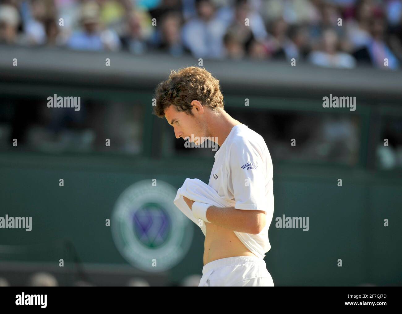 WIMBLEDON CAMPIONATI DI TENNIS 2008. 7° GIORNO 30/6/2008 E MURRAY DURANTE LA SUA PARTITA CON R.GASQUET. IMMAGINE DAVID ASHDOWN Foto Stock