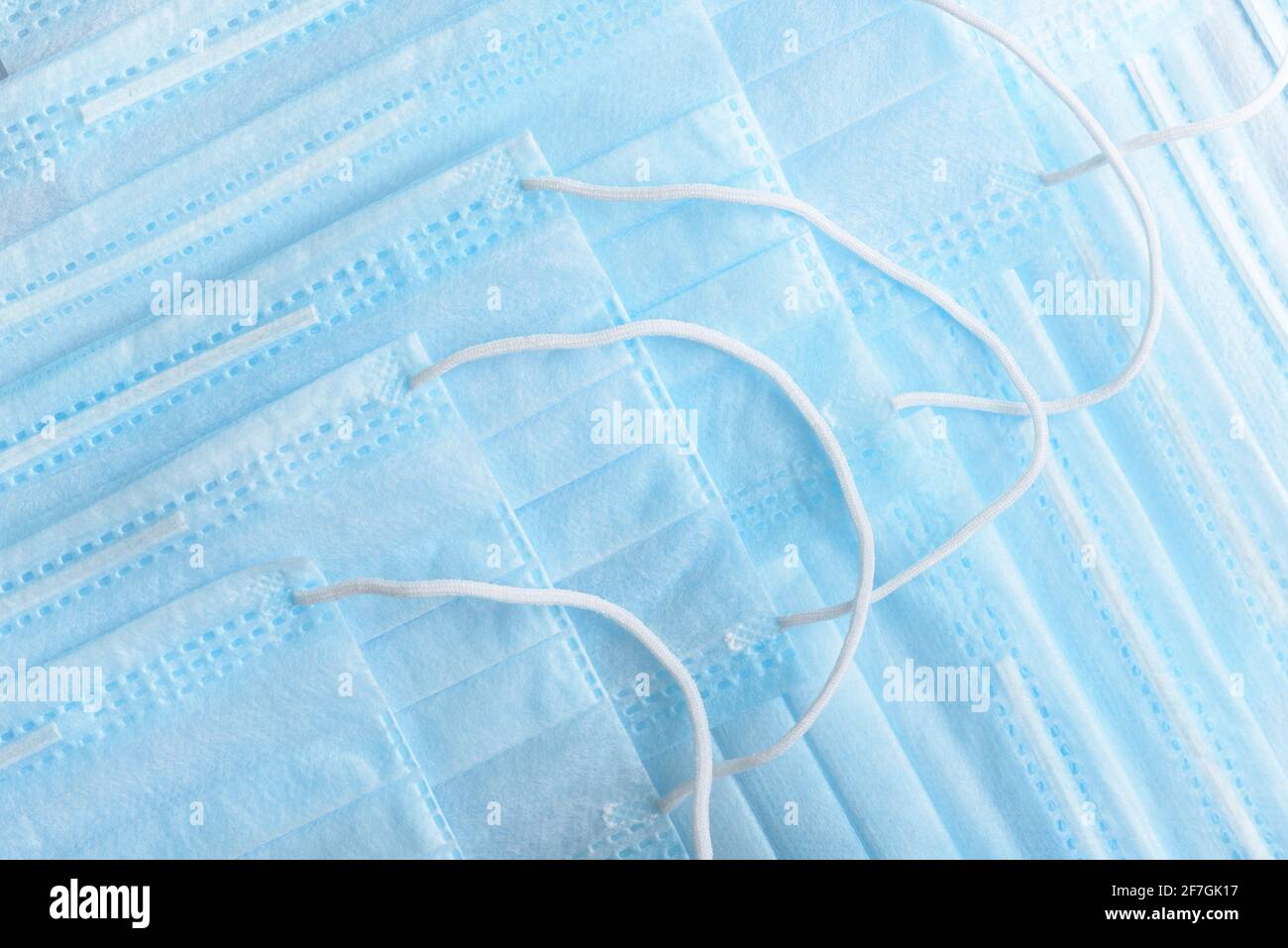 Medico chirurgico maschera disinfettante. Materiale medico protezione viso maschera sterile. Sanità Coronavirus medico Covid19 quarantena. Foto Stock