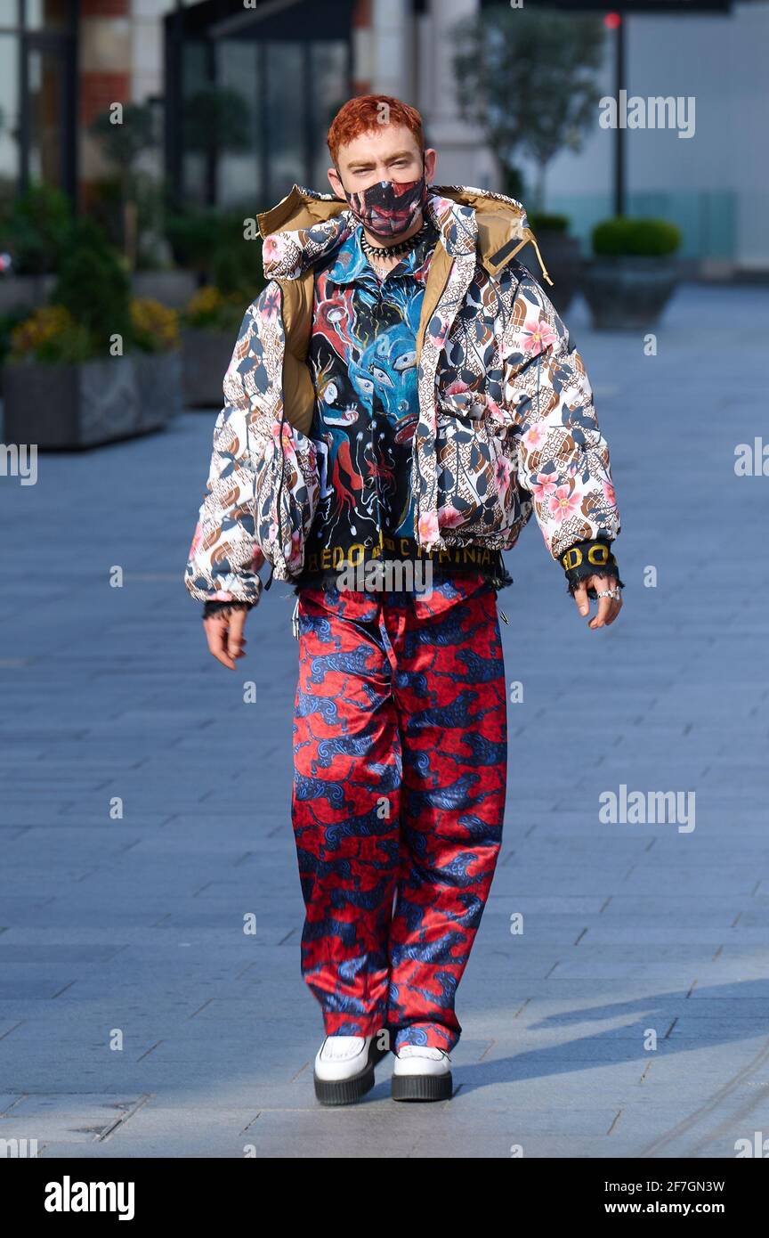 Olly Alexanderpicture fuori e circa a Londra Foto Stock