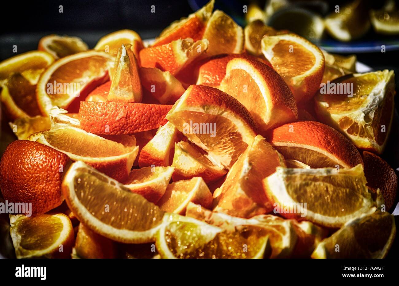 Fette di arancia e limone per rinfrescare le maratonie Foto Stock