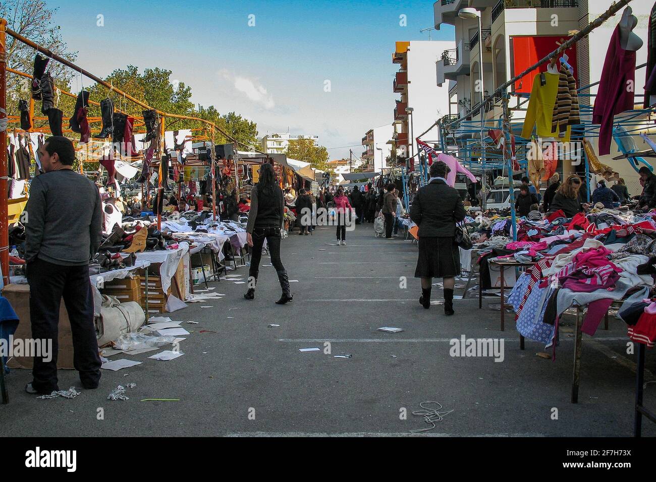 Marche vestiti e scarpe hot sale