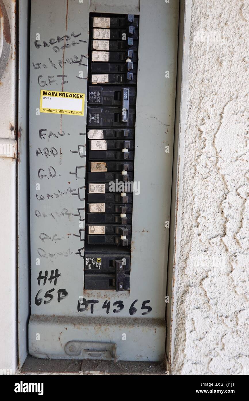 Scatola di interruttori elettrici esterni residenziali Foto Stock