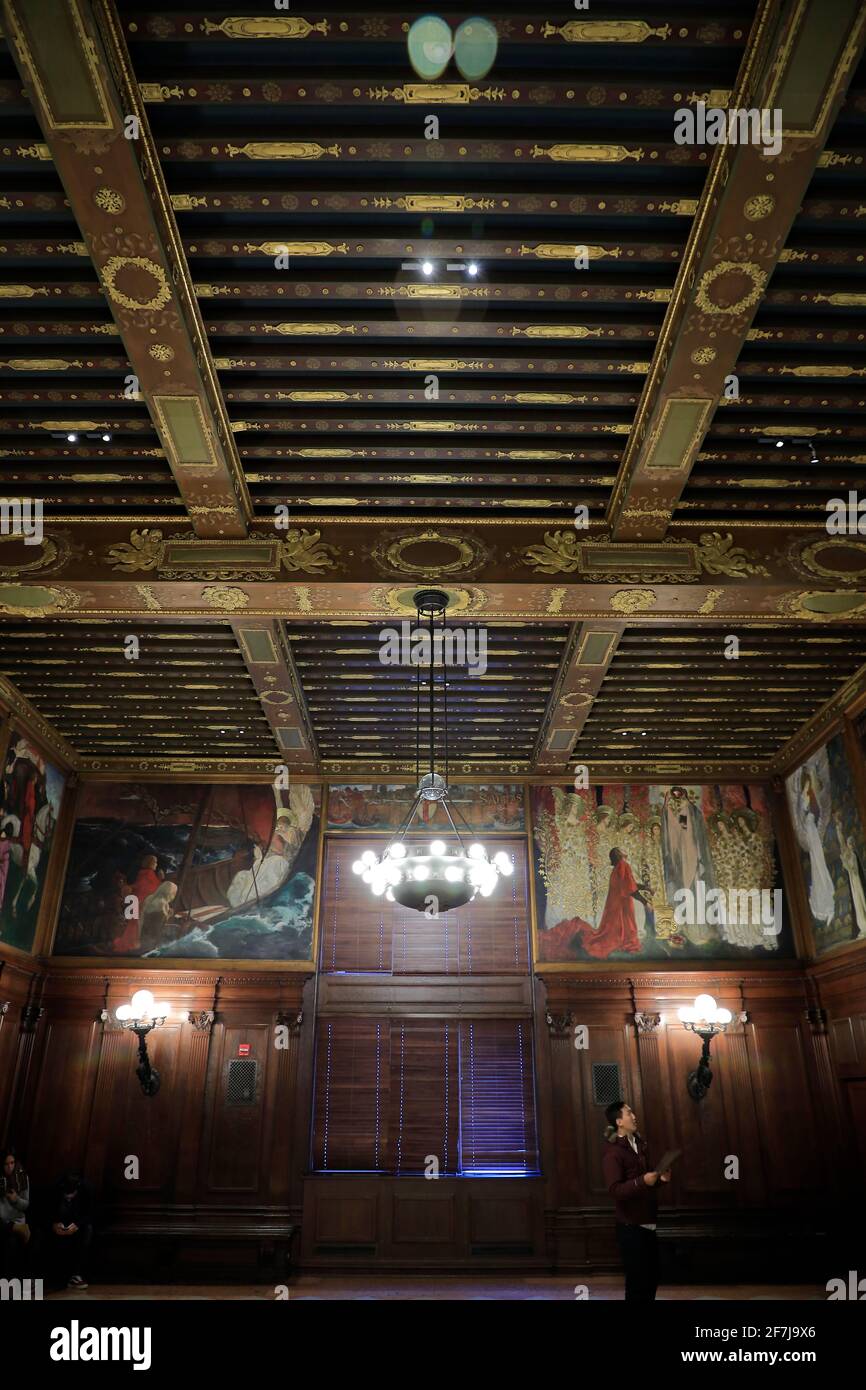 Murales della stanza dell'abbazia della quest e del successo del Santo Graal di Edwin Austin Abbey all'interno del McKim Building of Boston Central Library.Boston.Massachusetts.USA Foto Stock