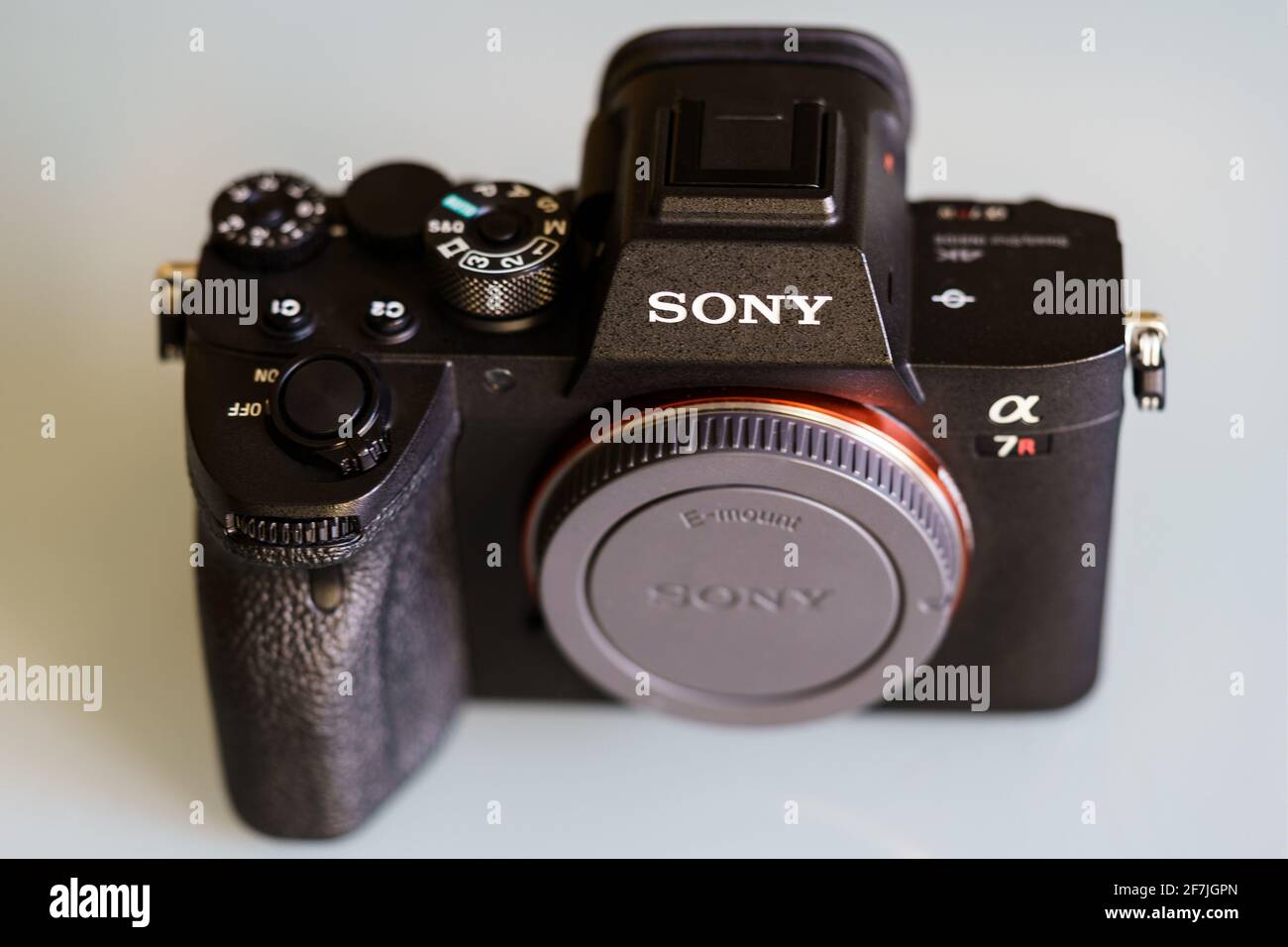GRANADA, ANDALUSIA, SPAGNA. 7 APRILE 2021. Sony A7riv la FOTOCAMERA ALPHA  offre 60 megapixel in una fotocamera mirrorless Foto stock - Alamy