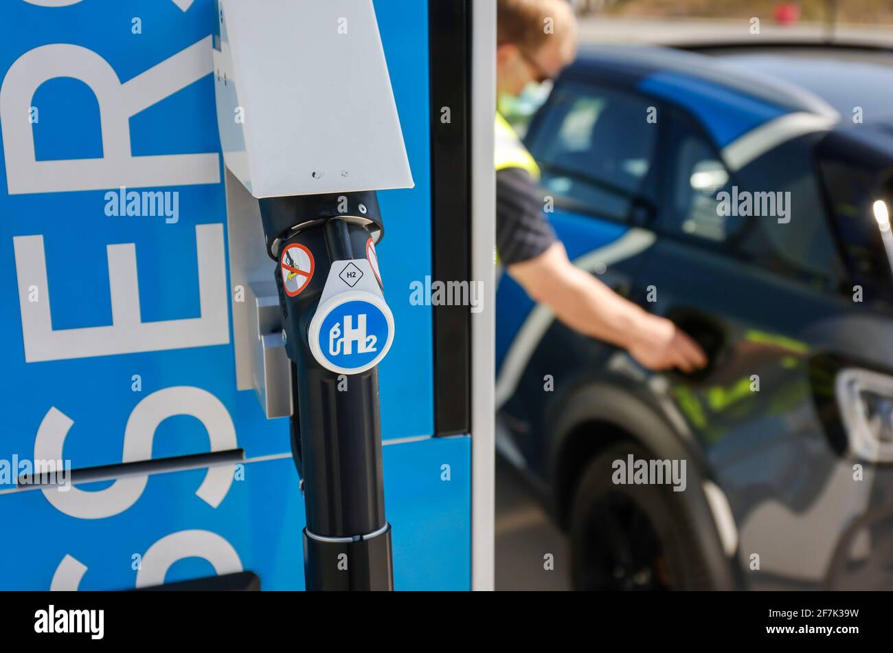 Herten, Nord Reno-Westfalia, Germania - rifornimento di idrogeno in una stazione di rifornimento di idrogeno H2, evento stampa presso la stazione di rifornimento H2 Foto Stock