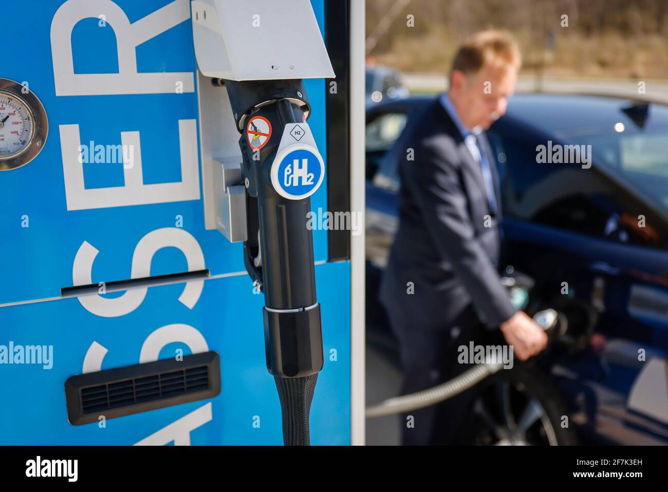 Herten, Nord Reno-Westfalia, Germania - rifornimento di idrogeno in una stazione di rifornimento di idrogeno H2, evento stampa presso la stazione di rifornimento H2 Foto Stock