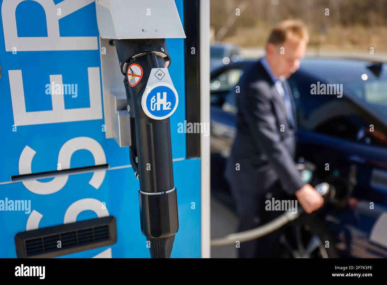 Herten, Nord Reno-Westfalia, Germania - rifornimento di idrogeno in una stazione di rifornimento di idrogeno H2, evento stampa presso la stazione di rifornimento H2 Foto Stock