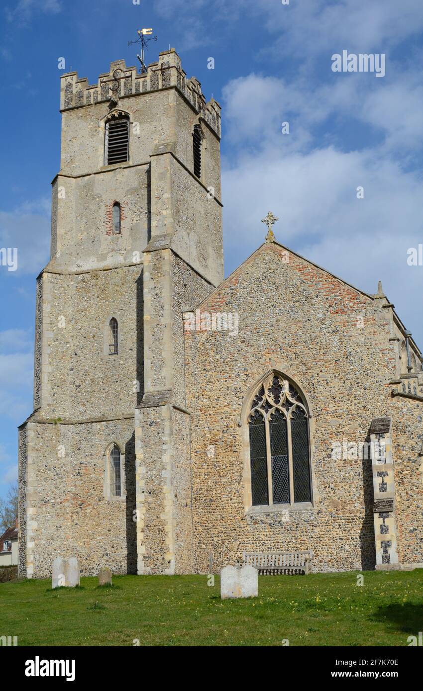 St Mary's Church (Southside), Coddenham, Suffolk, Inghilterra, Regno Unito. Un esempio di una chiesa di villaggio in Suffolk rurale - 2021 Foto Stock