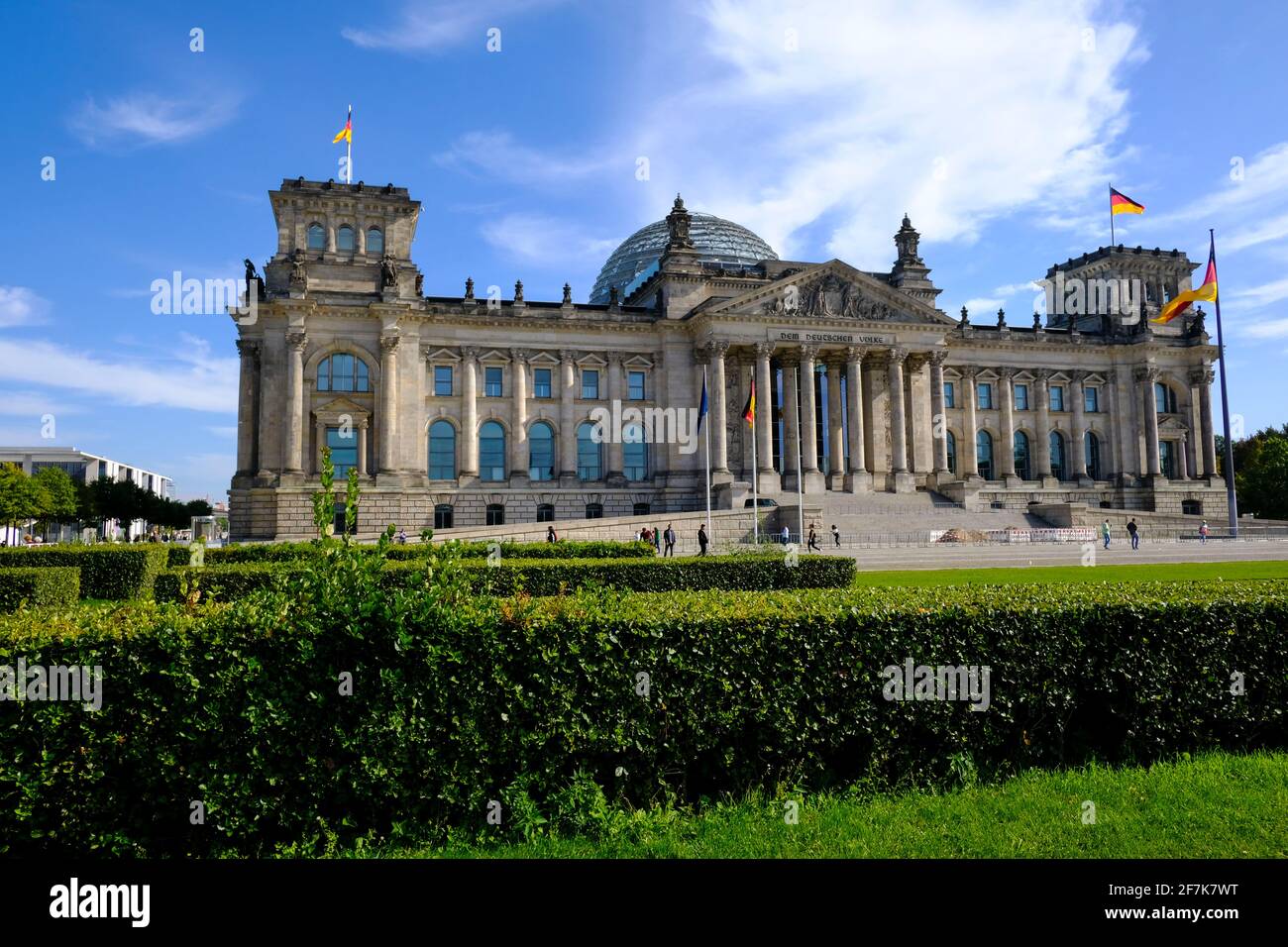 DEU, Deutschland, Berlin, 20.0.2020: Das Reichstagsgebaeude in Berlin-Mitte im Spaetsommer Foto Stock