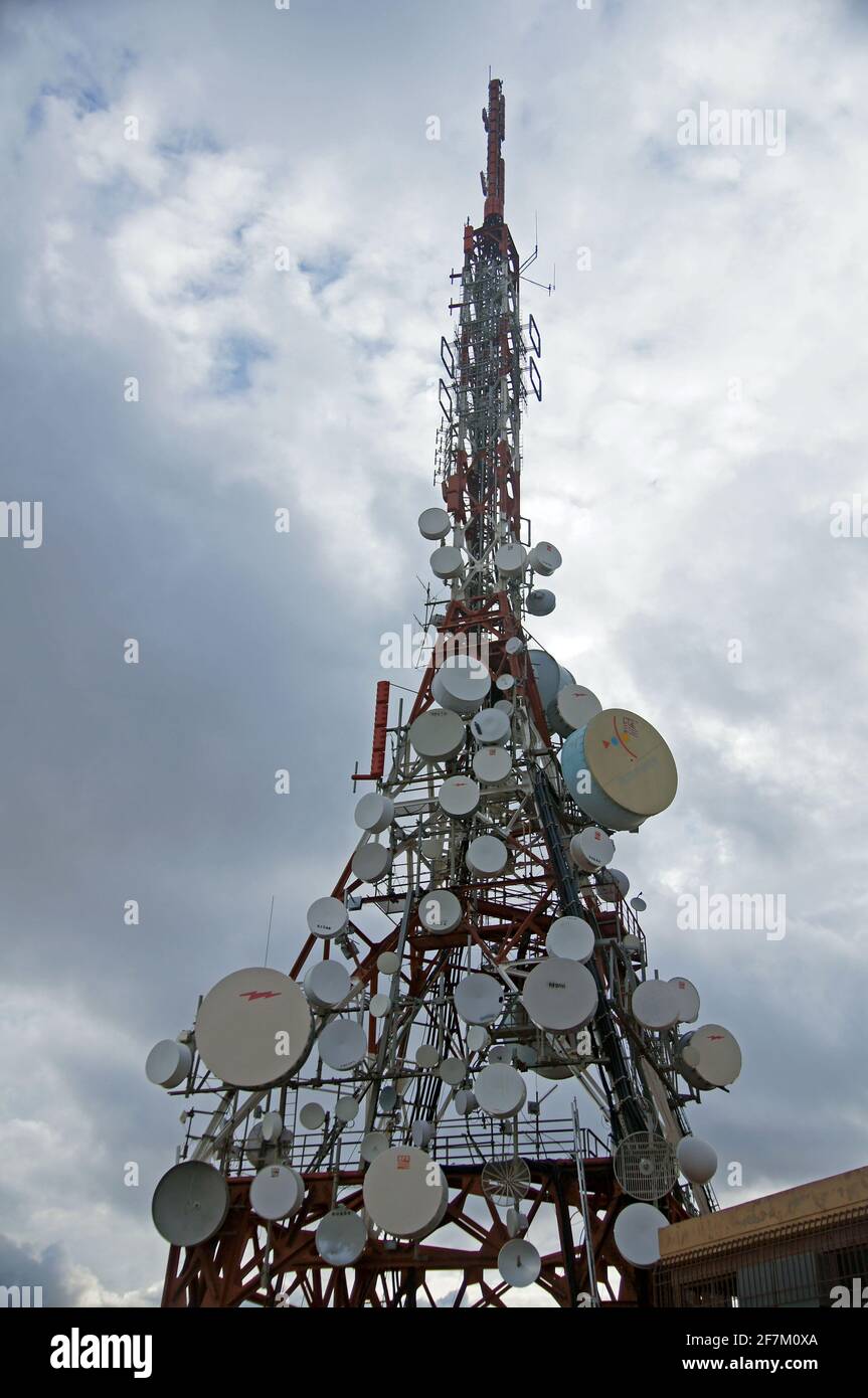 Andalucia in Spagna: Una torre di trasmissione vicino a Benalmadena Foto Stock