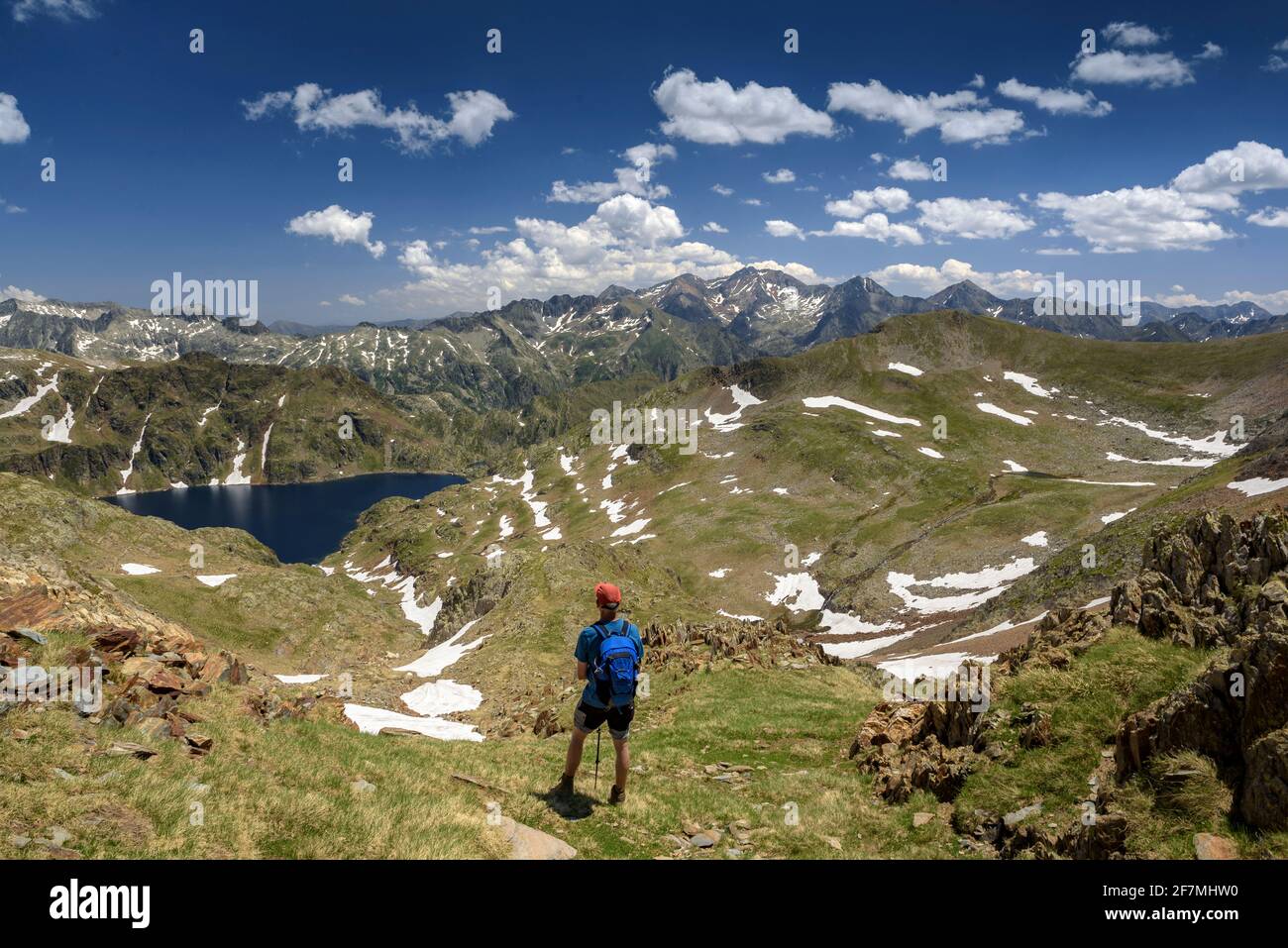 Circo Certascan visto da vicino al passo Certascan in estate (Alt Pirineu Parco Naturale, Catalogna, Spagna, Pirenei) ESP: Circo de Certascan en verano Foto Stock