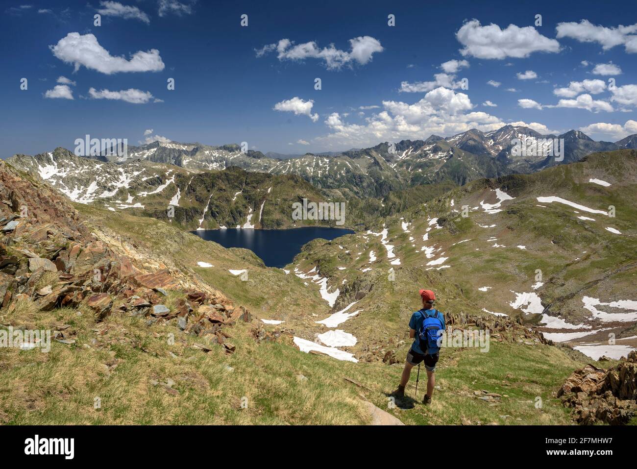 Circo Certascan visto da vicino al passo Certascan in estate (Alt Pirineu Parco Naturale, Catalogna, Spagna, Pirenei) ESP: Circo de Certascan en verano Foto Stock