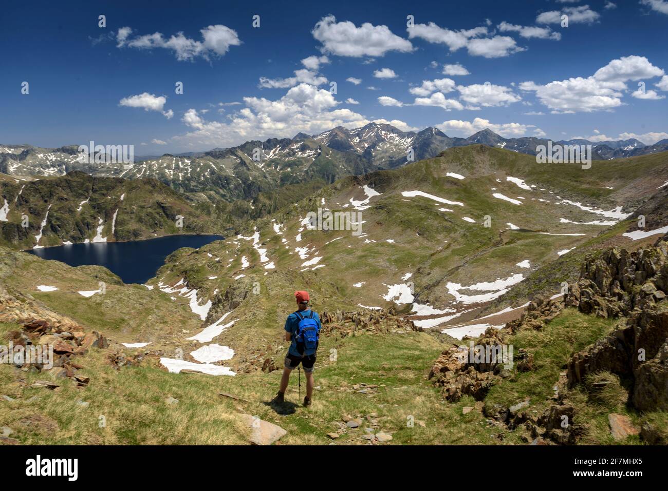 Circo Certascan visto da vicino al passo Certascan in estate (Alt Pirineu Parco Naturale, Catalogna, Spagna, Pirenei) ESP: Circo de Certascan en verano Foto Stock