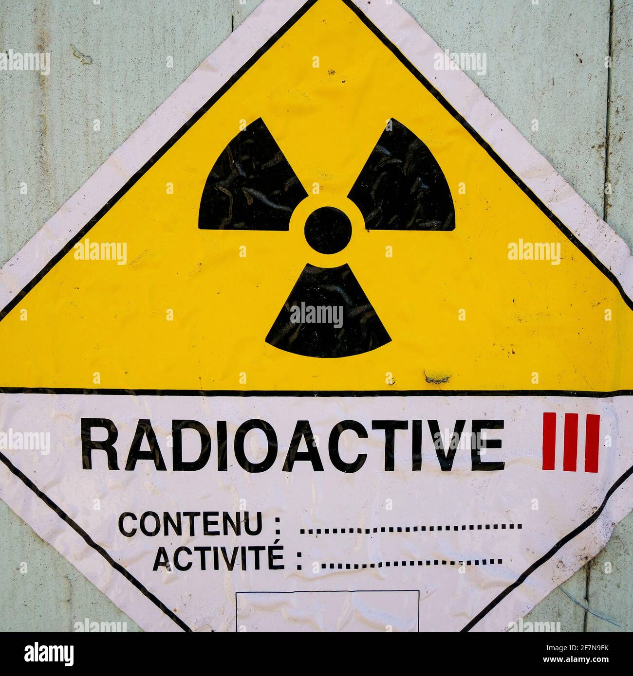 Cartello radioattività, Chateauneuf du Rhone, Drome, Francia Foto Stock