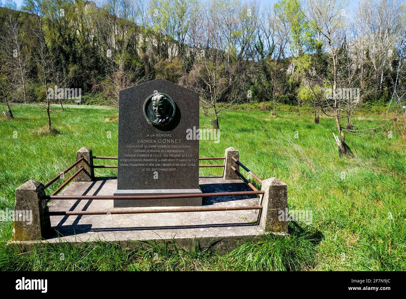 Monumento ad Adrien Gonnet, Viviers, Ardeche, Francia Foto Stock