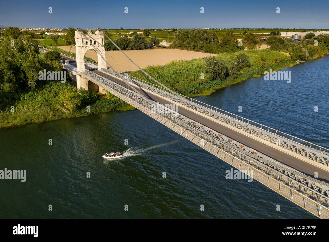 Vista aerea del ponte di Amposta sul fiume Ebro (provincia di Tarragona, Catalogna, Spagna) ESP: Vista aérea del puente de Amposta sobre el Río Ebro Foto Stock