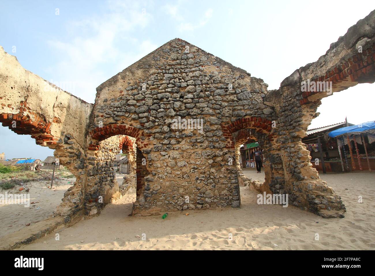 Rovine della vecchia chiesa di Dhanushkodi, India Foto Stock