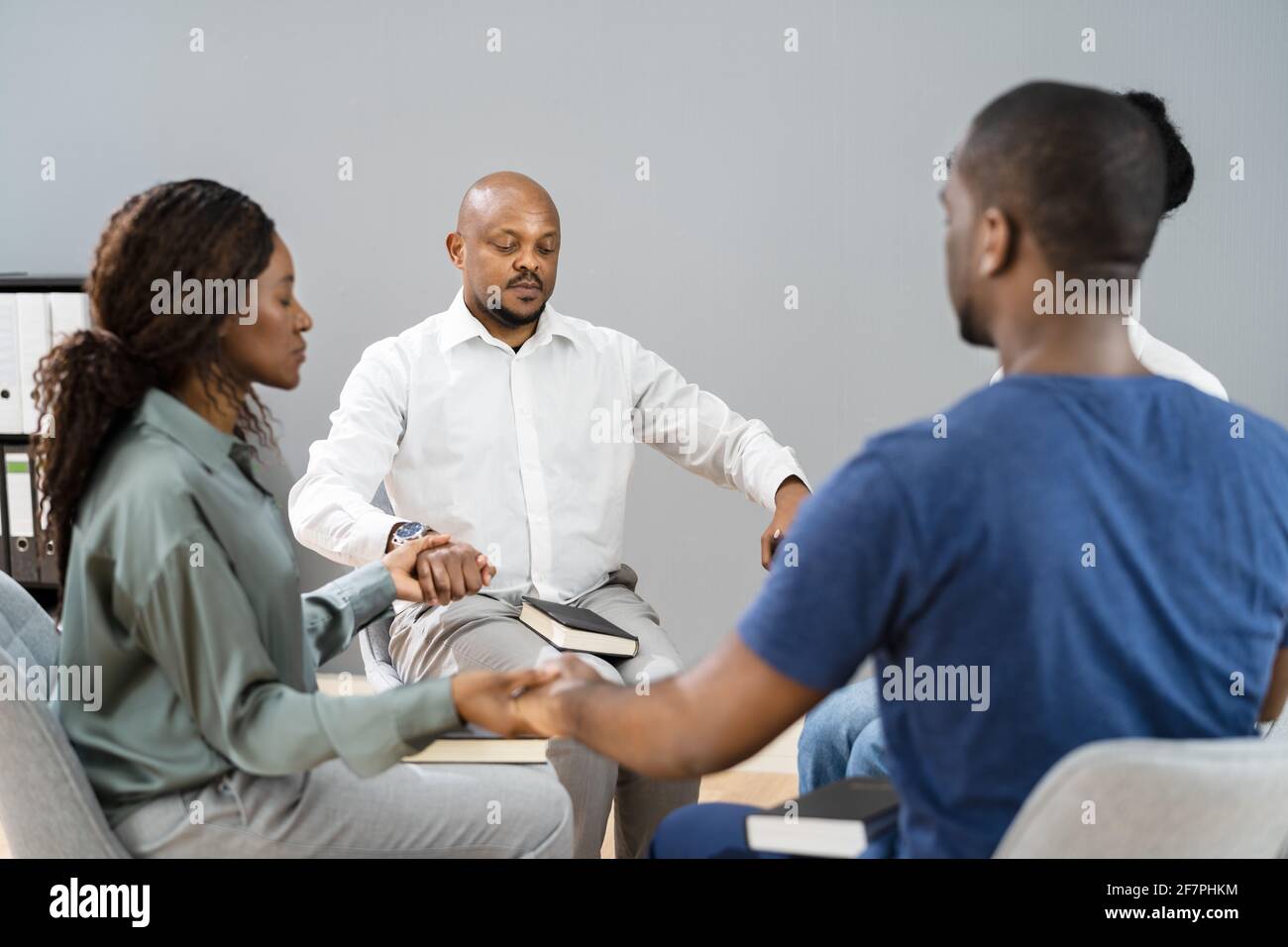 African Team Motivational Spirit Team Meeting Holding Hands Foto Stock