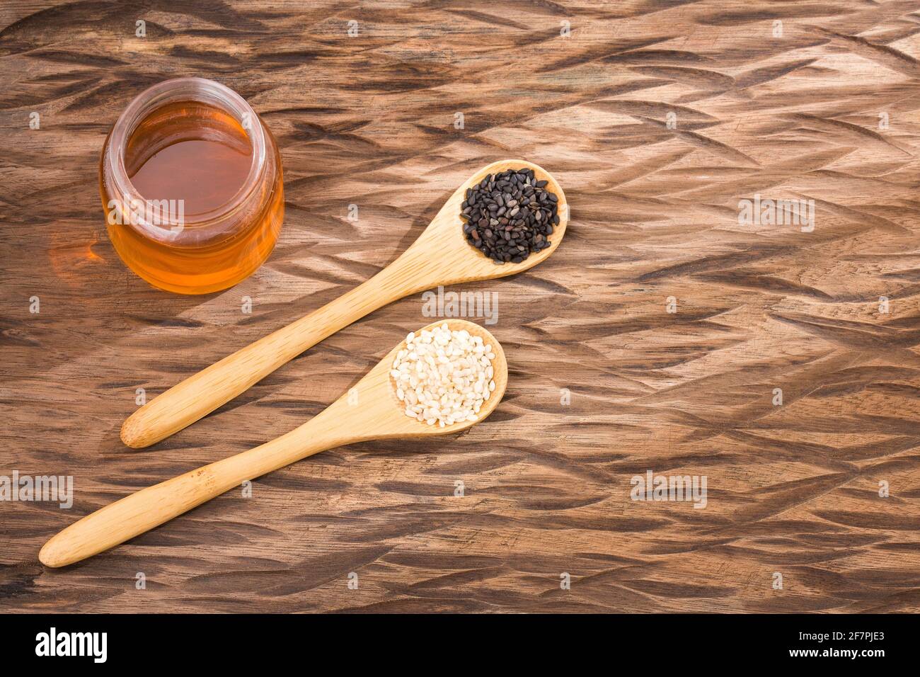 Olio di sesamo nero immagini e fotografie stock ad alta risoluzione - Alamy