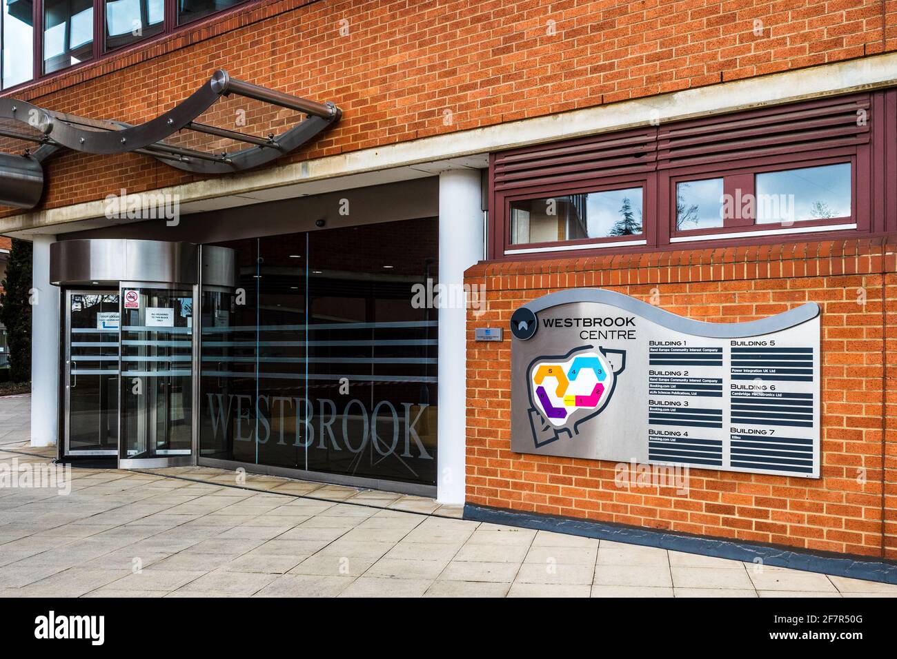 The Westbrook Centre Cambridge UK - uno sviluppo di uffici universitari di quattro edifici nel centro di Cambridge, Regno Unito, sede di numerose aziende tecnologiche. Foto Stock