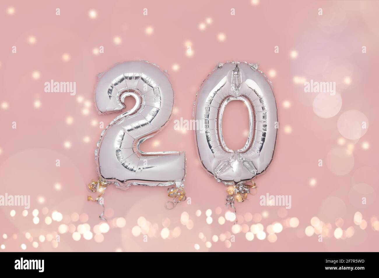 Palloncini con numero d'argento 20 Foto Stock