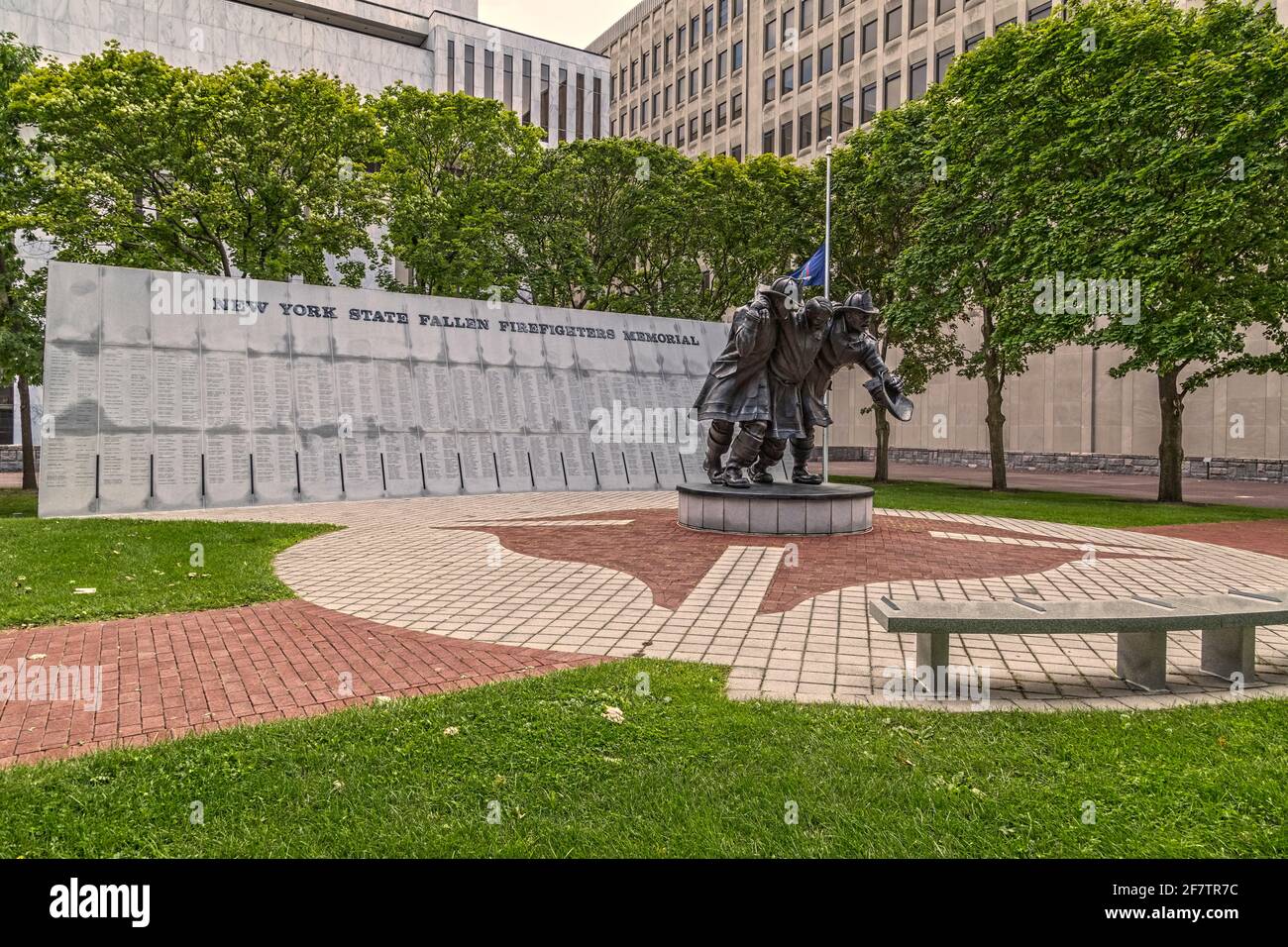 Empire state Plaza - Monumento ai pompieri caduti Foto Stock