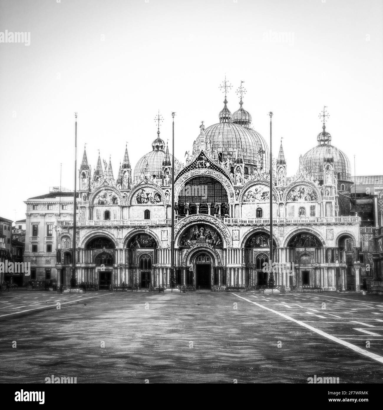 Immagine in bianco e nero della Basilica di San Marco e. Piazza San Marco Foto Stock