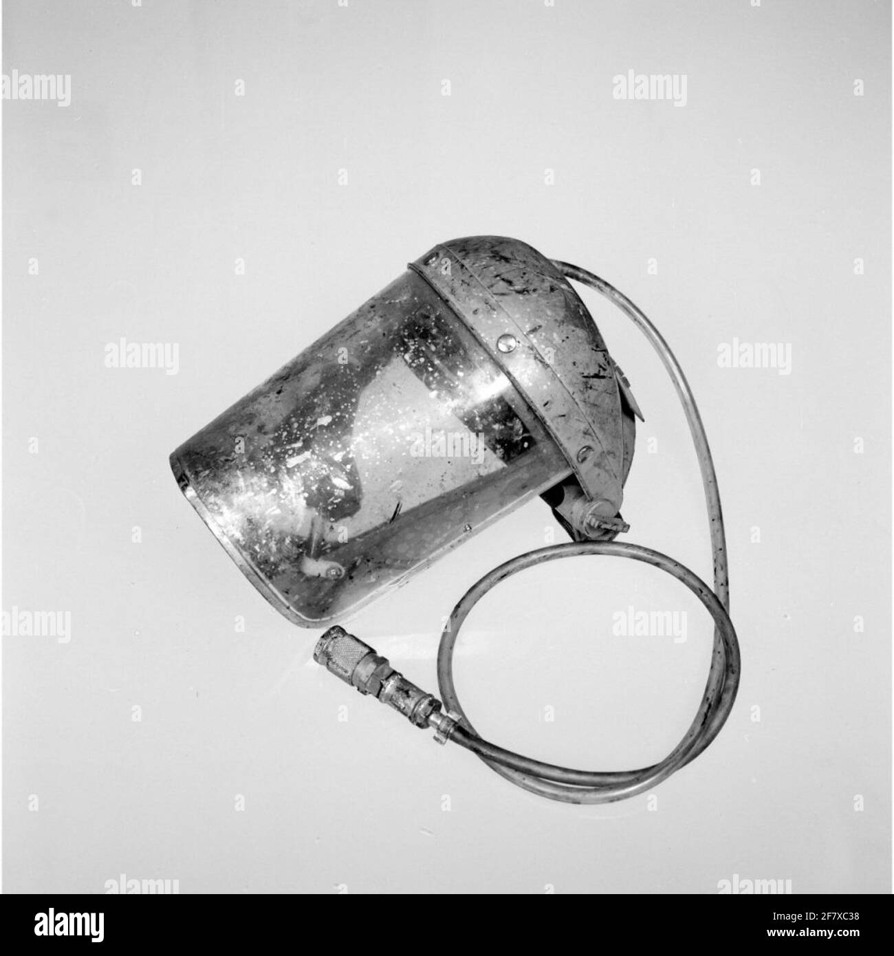 Registrazione tecnica della cappa di una maschera ad ossigeno del Royal Netherlands Marechaussee (KMar). Foto Stock