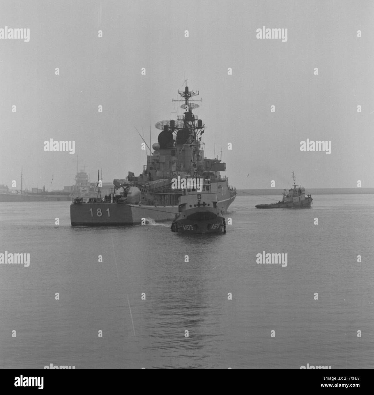 Arrivo in piedi forza Navale Atlantico (Stanavforlat). Il Destroyer tedesco FGS Amburgo (1964-1994). Foto Stock