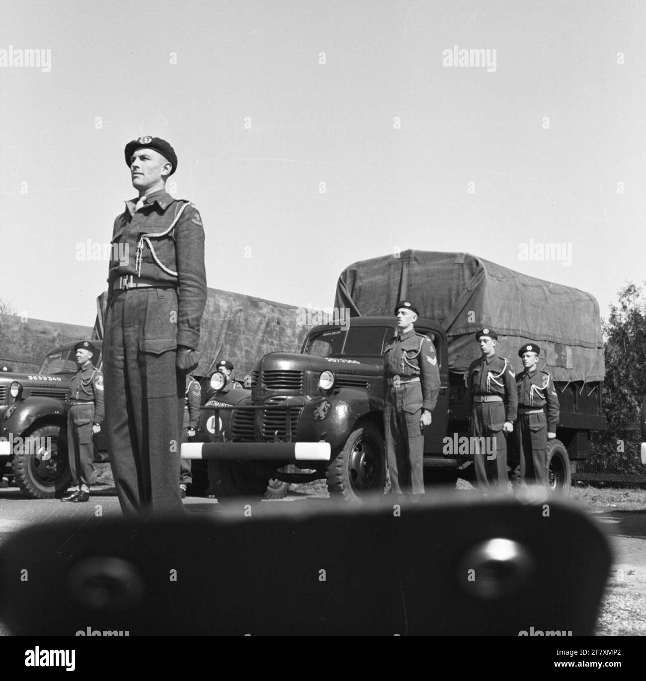 Marechauseses ha agito presso i loro camion Dodge D15. Foto Stock