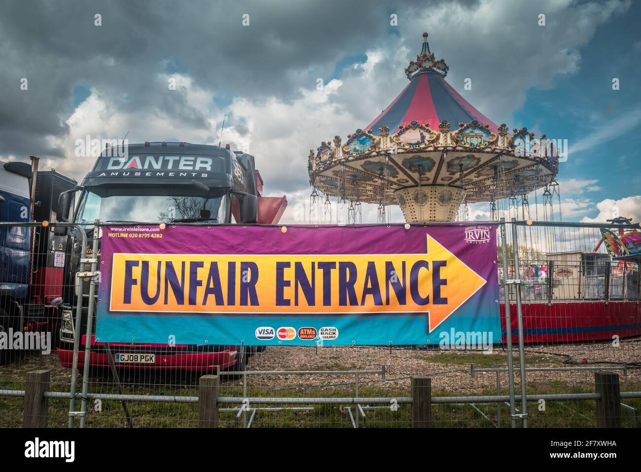Fun Fair e carosello su Clapham Common, Londra, Regno Unito Foto Stock