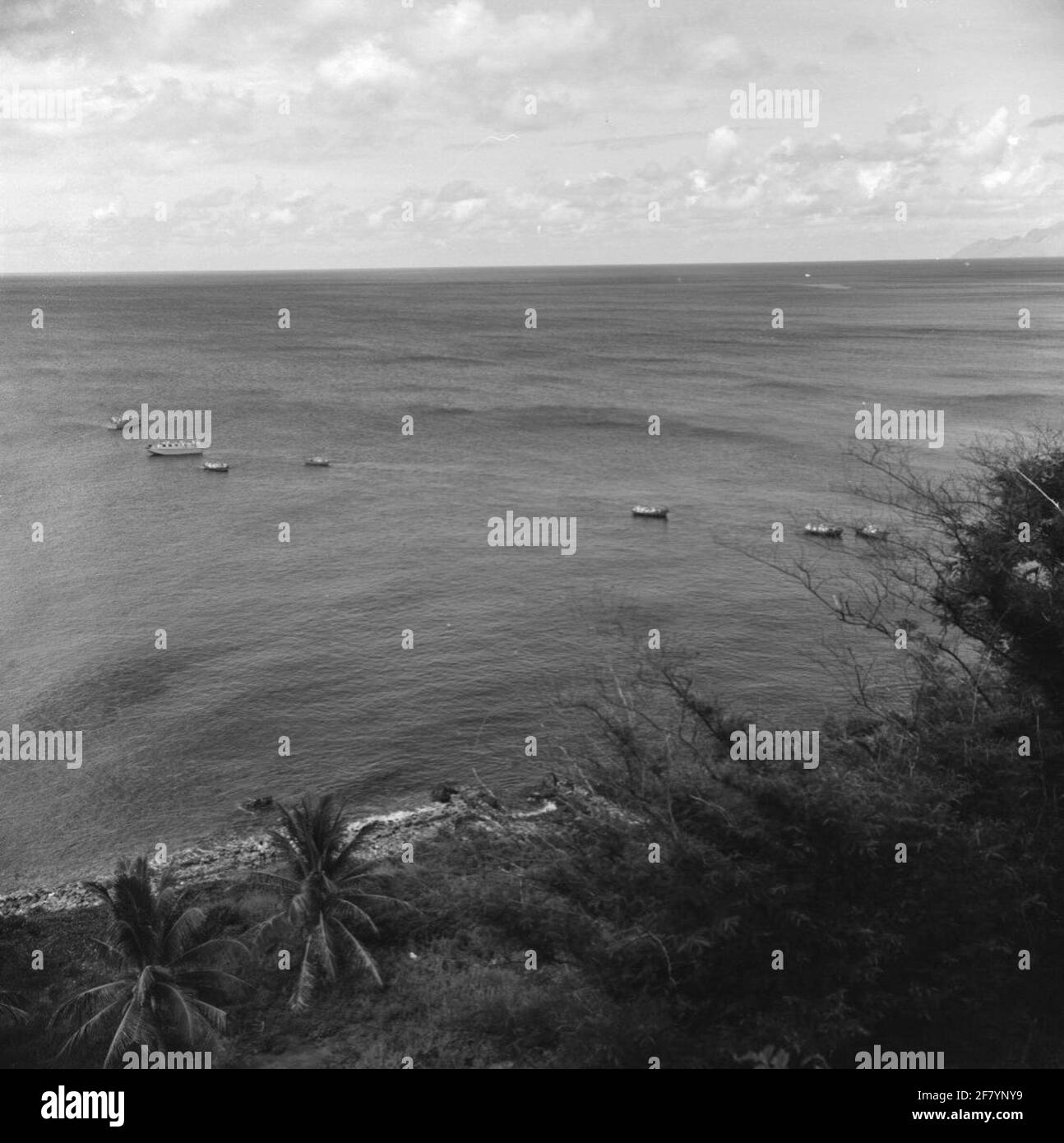 Trasporto di passeggeri dalla nave a riva, ad esempio necessario con alcune isole (Windward) delle Antille Olandesi, 1955. Foto Stock