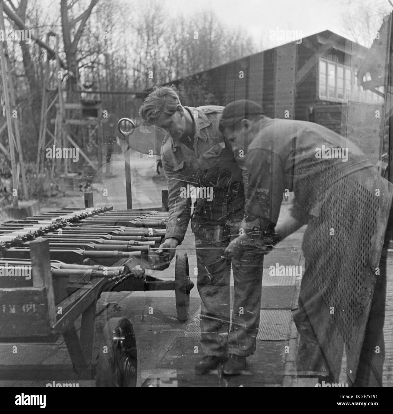 Rilascio del funzionamento dal rimorchio da 7.92 mm Mitre BESA. Forse questa è una stampa di 2 negativi a 1 positivo? I bruciatori Las possono essere visti ecc. Foto Stock