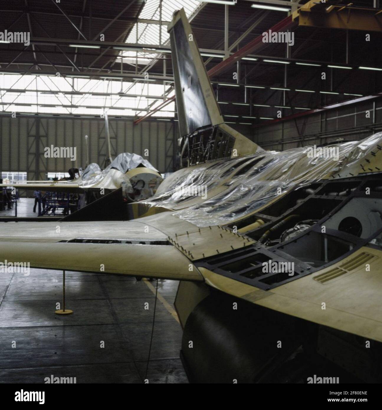 Costruzione della licenza della General Dynamics F-16 presso gli stabilimenti di allevamento Schiphol. Foto Stock