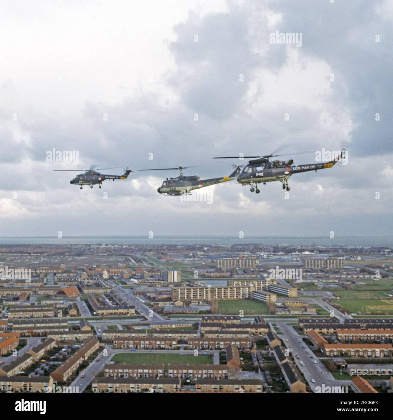 V.l.n.r. Un elicottero Westland Lynx Mk.25 (UH-14A) Air Sea Rescue (ASR) (1976-), un elicottero Agusta-Bell 204 (i) UH-1 ASR (1962-1978) e un elicottero sottomarino di cultura Westland Wasp Mk.1 Serie 2 e 2A (AH-12A) (1966-1981) del MLD. Foto Stock