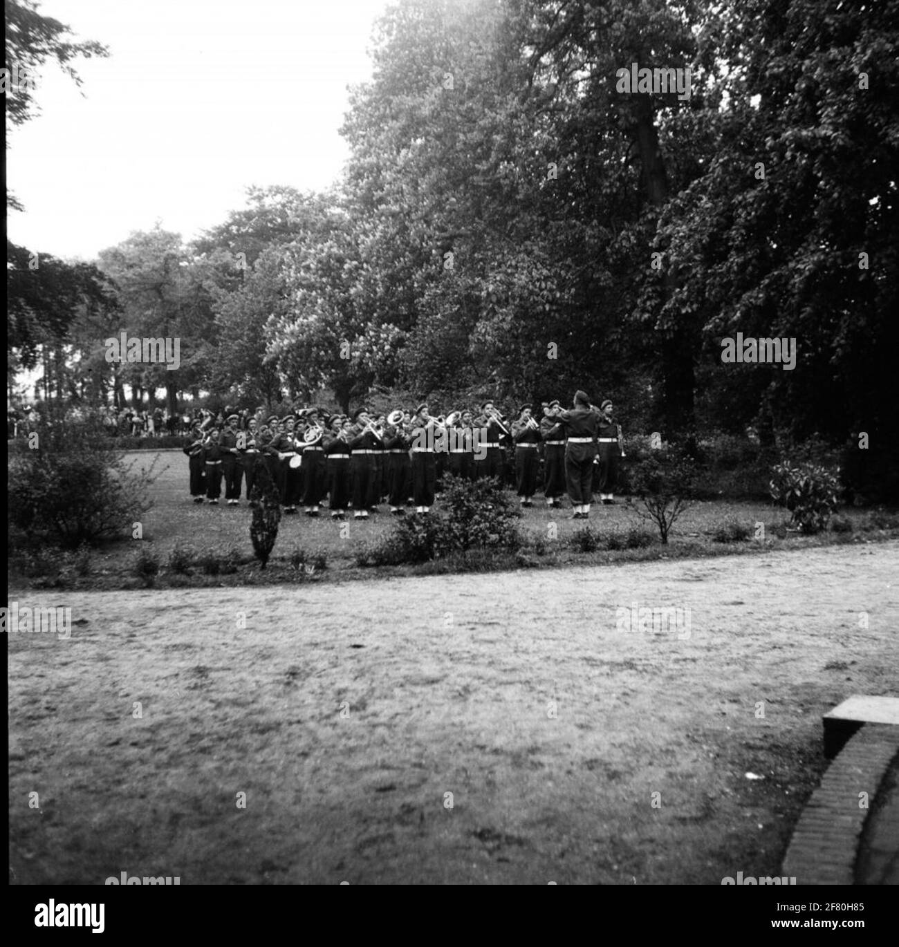 Esecuzione di un corpo musicale quando riceve il 5 ° battaglione wardming cacciatori a Voorburg. Foto Stock