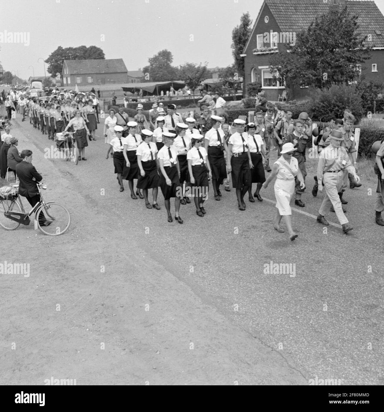 L'ultimo giorno delle quattro Marche giorni a Nijmegen. Un distacco del Dipartimento delle Donne marine (Marva). Foto Stock